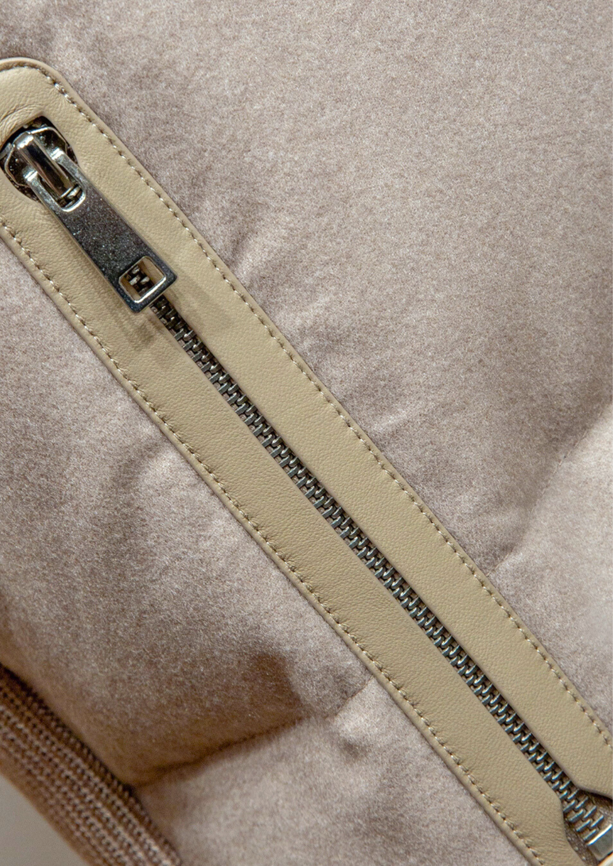 Men's Urban Hybrid Bomber Jacket – view 9