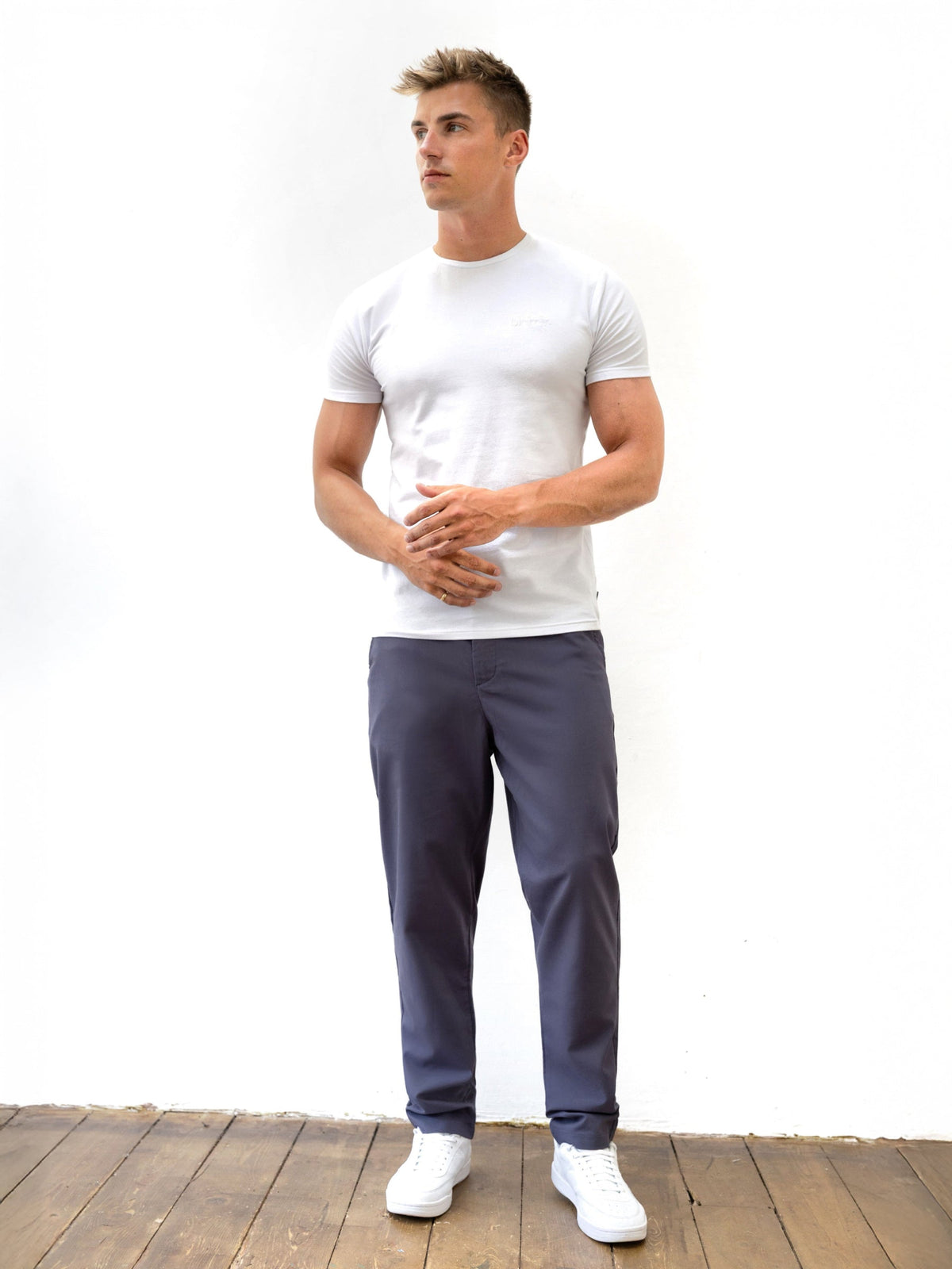 Alston Men's Cotton Linen Trousers in Blue – view 5