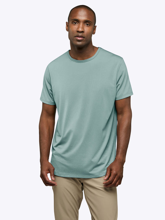 Men's Longline Crew Neck T-Shirt – Extra Length for Taller Men, Trim Tailored Fit | Stormy Sea