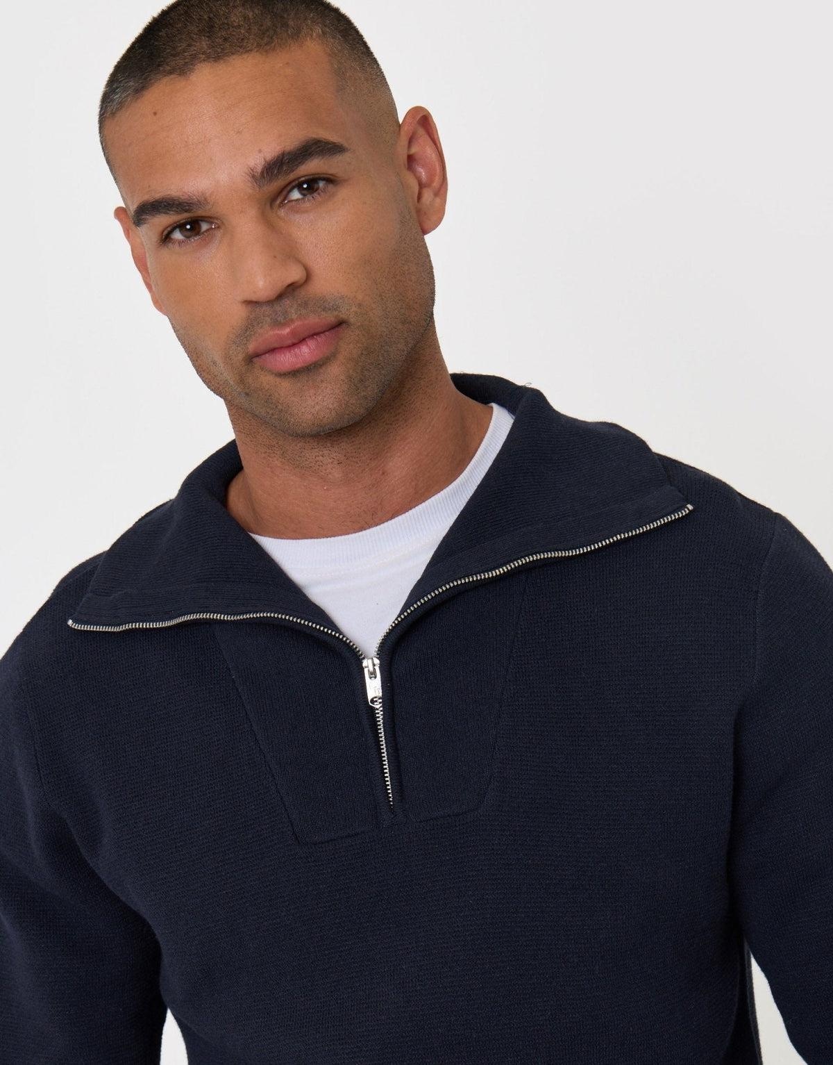 Men's Smart Layering Jumper for Crisp Autumn Days in Navy – view 5