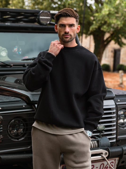 Men's Relaxed Fit Crew Neck Jumper in Black – view 1