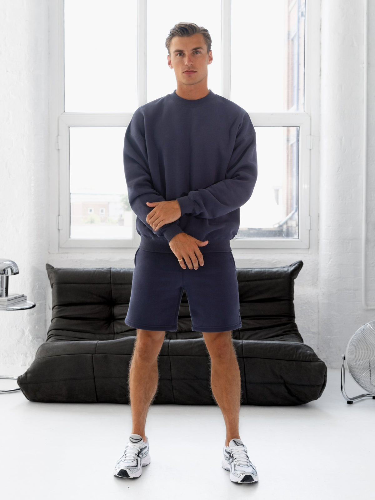 Men's Relaxed Fit Crew Neck Jumper in True Navy – view 2