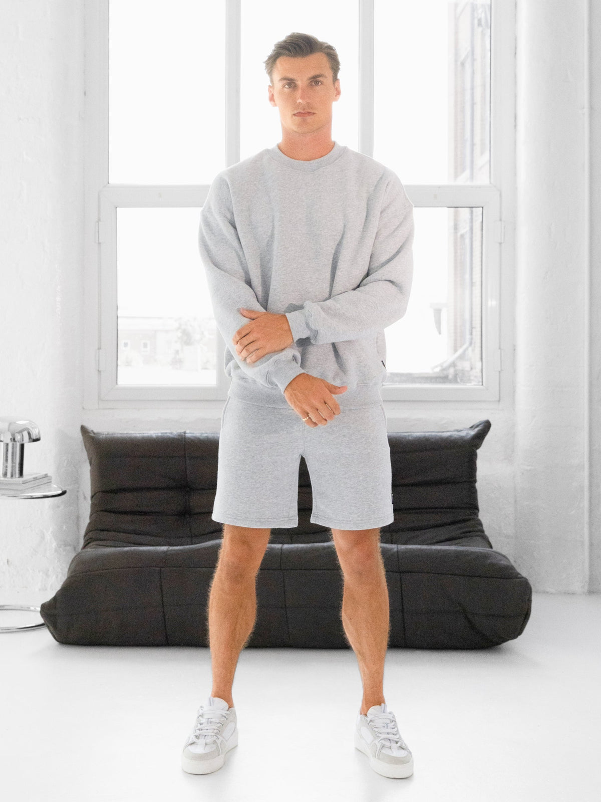 Men's Relaxed Fit Crew Neck Jumper in Marl Grey – view 3