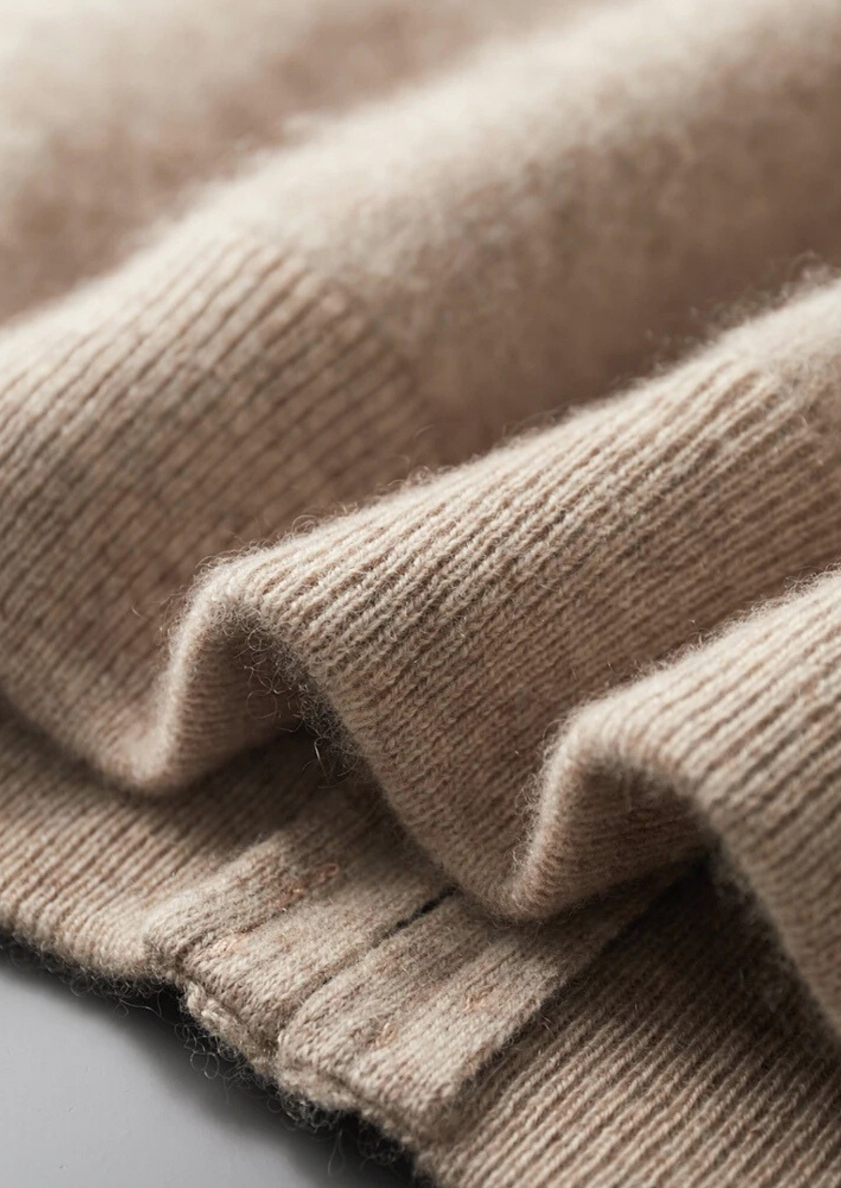 Men's Cashmere Zip Cardigan and Trousers Set in Beige – view 7