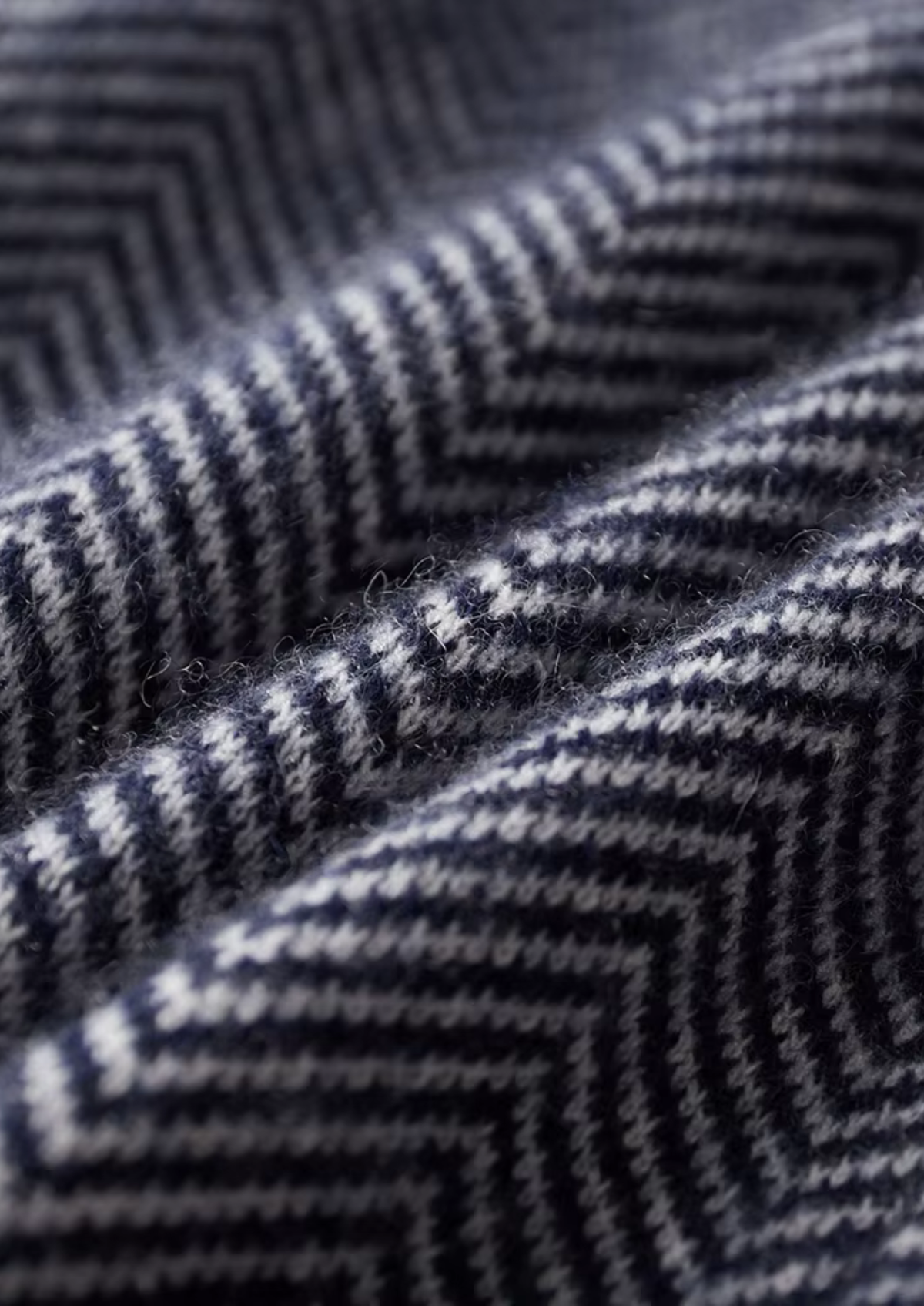 Men's Laid-Back Layered Two-Piece Knit Set in Navy Blue – view 4