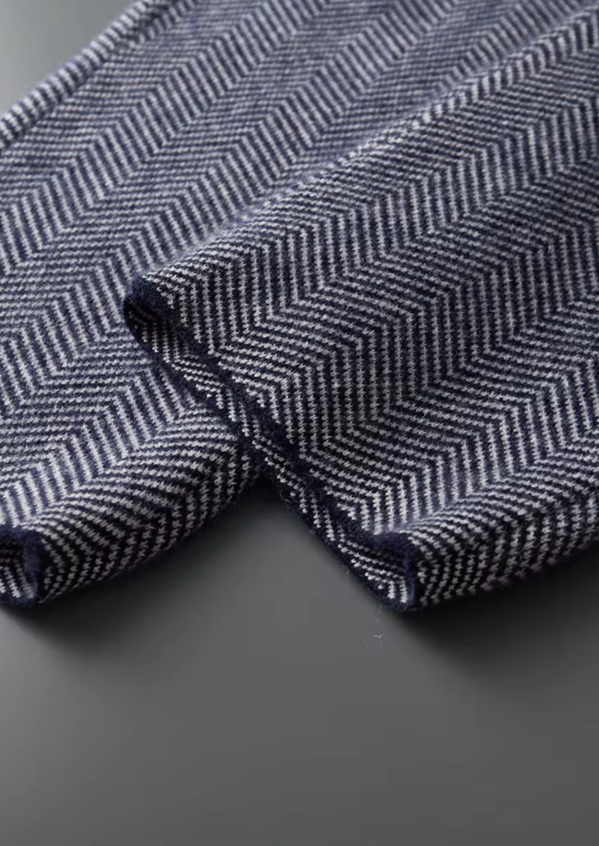 Men's Laid-Back Layered Two-Piece Knit Set in Navy Blue – view 3
