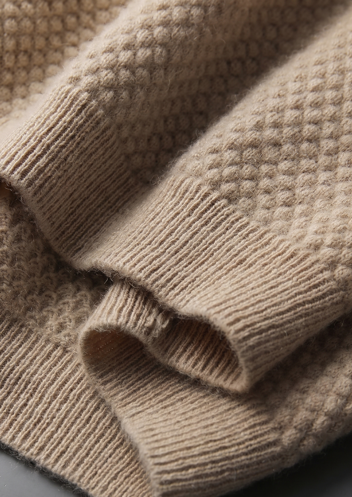 Men's Merino Cashmere Two-Tone Knit Polo in Beige – view 4