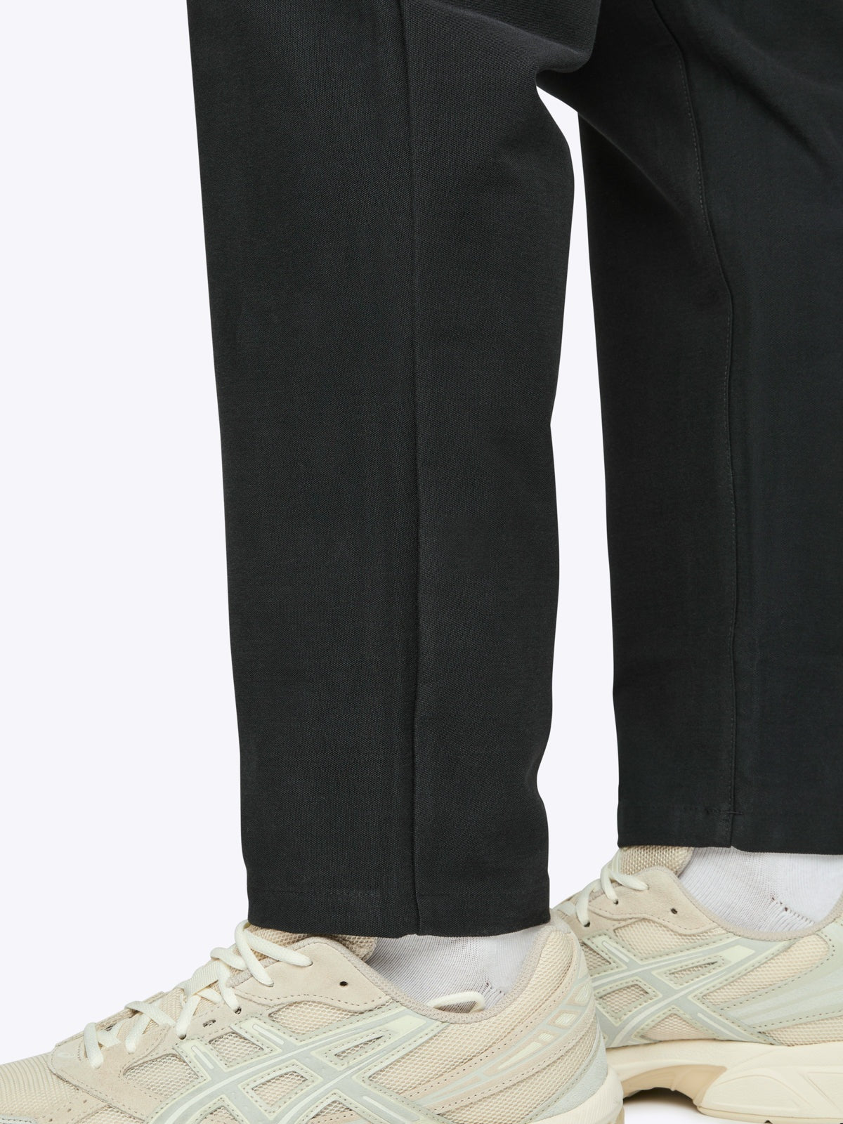 Men's Pull-On Cropped Trousers – Soft Stretch Fabric, Easy Elasticated Waist, Classic Fit | Black – view 5