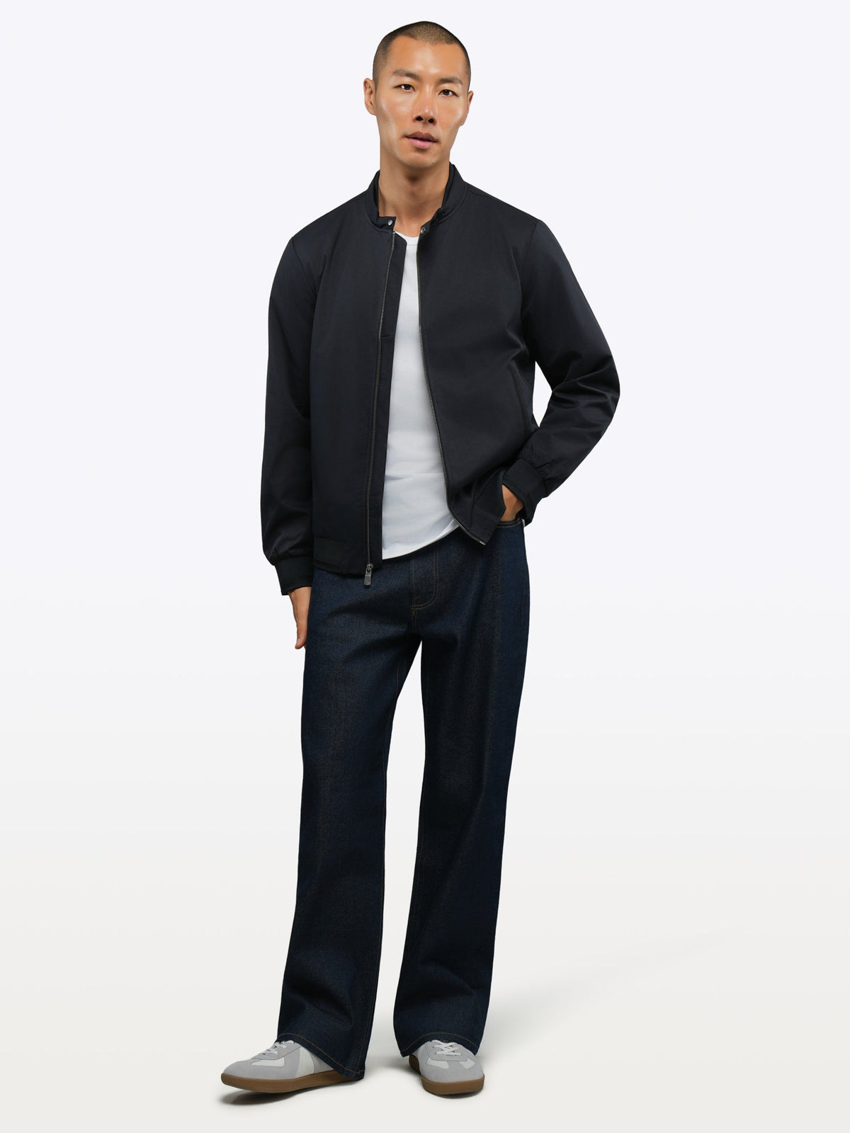 Men's Tailored Fit Bomber Jacket in Black – view 4