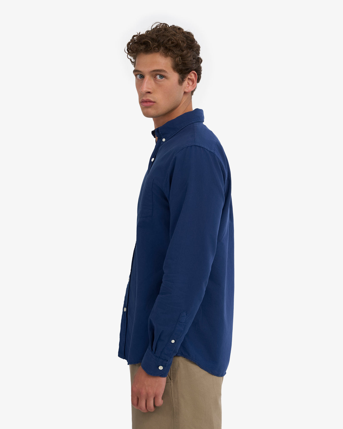 Men's Organic Cotton Oxford Shirt in Marine Blue – view 3