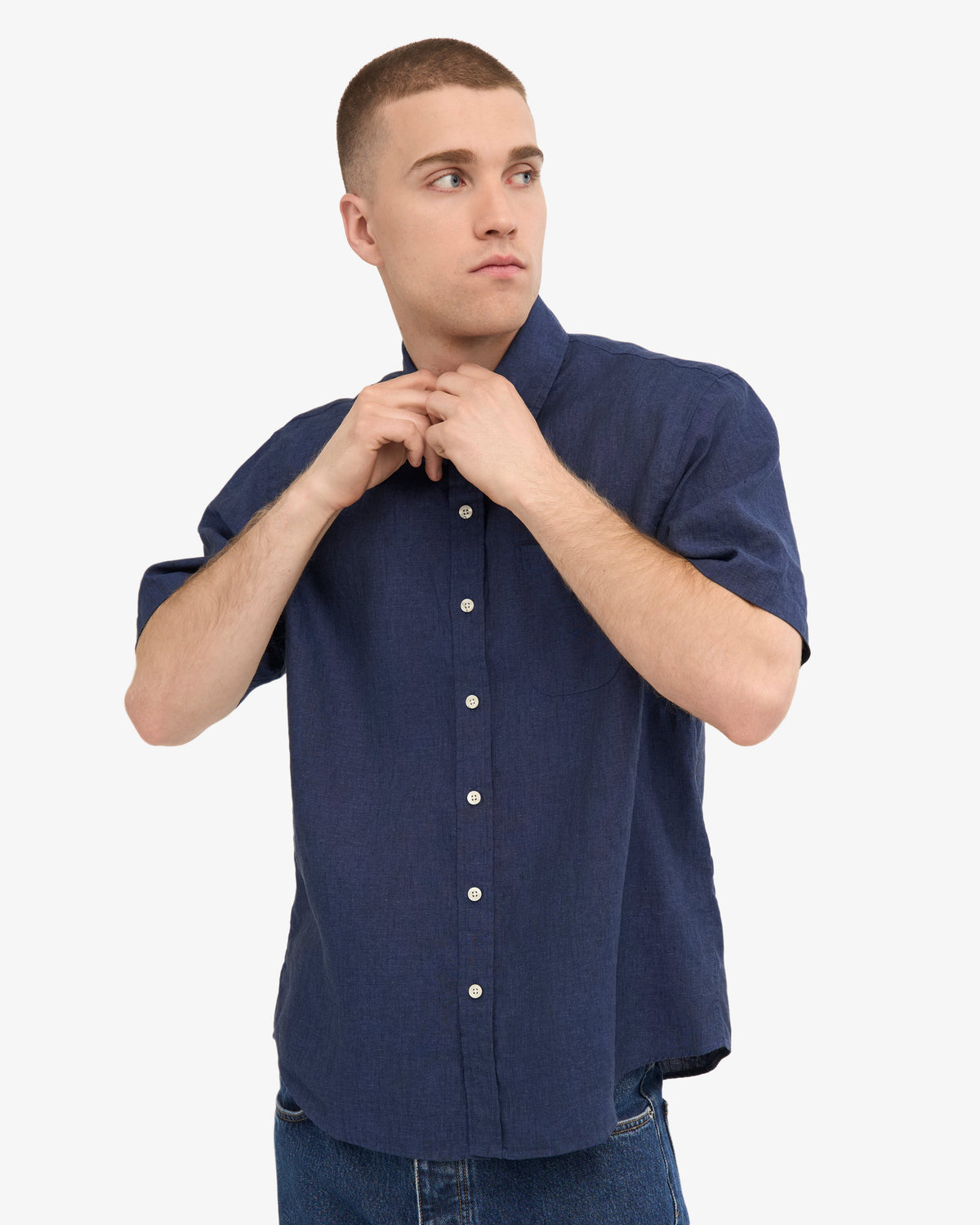 Men's Short Sleeve Linen Shirt in Petrol Blue – view 6
