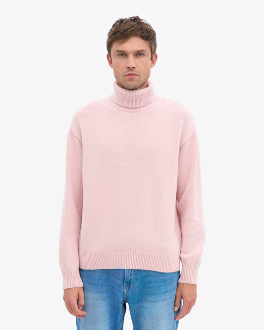 Men's Recycled Merino Wool Turtleneck Jumper in Faded Pink – view 2