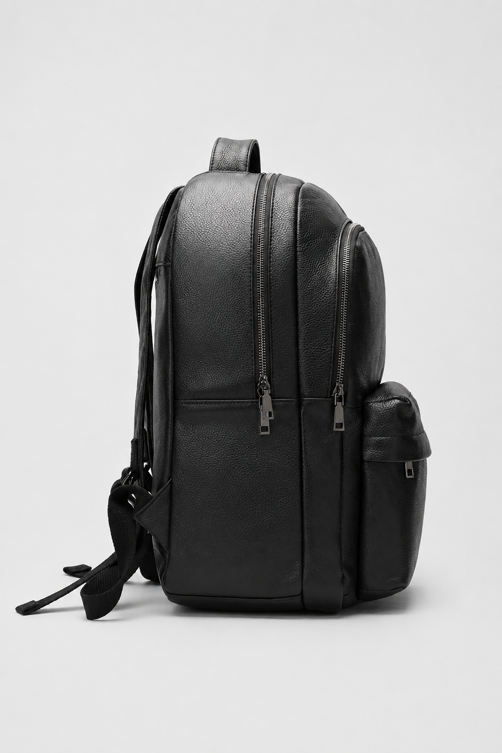 Leather Backpack Zurich by SATRI & CO. – product view 4
