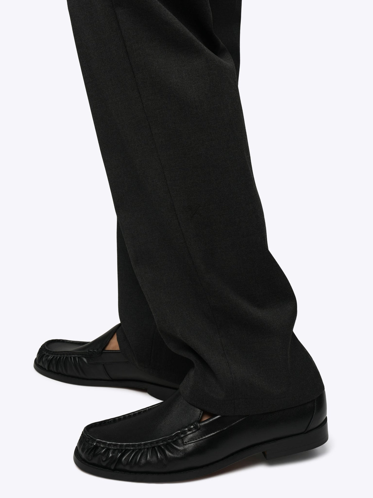 Men's Pleated Relaxed Wide-Leg Trousers – Soft Stretch Woven Fabric, Elevated Drape | Heather Charcoal – view 8