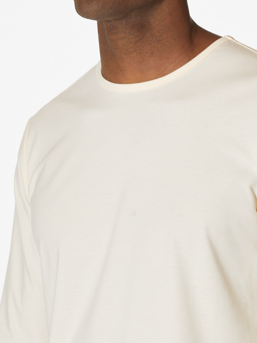 Men's Long Sleeve Curved Hem T-Shirt in Ivory – view 5