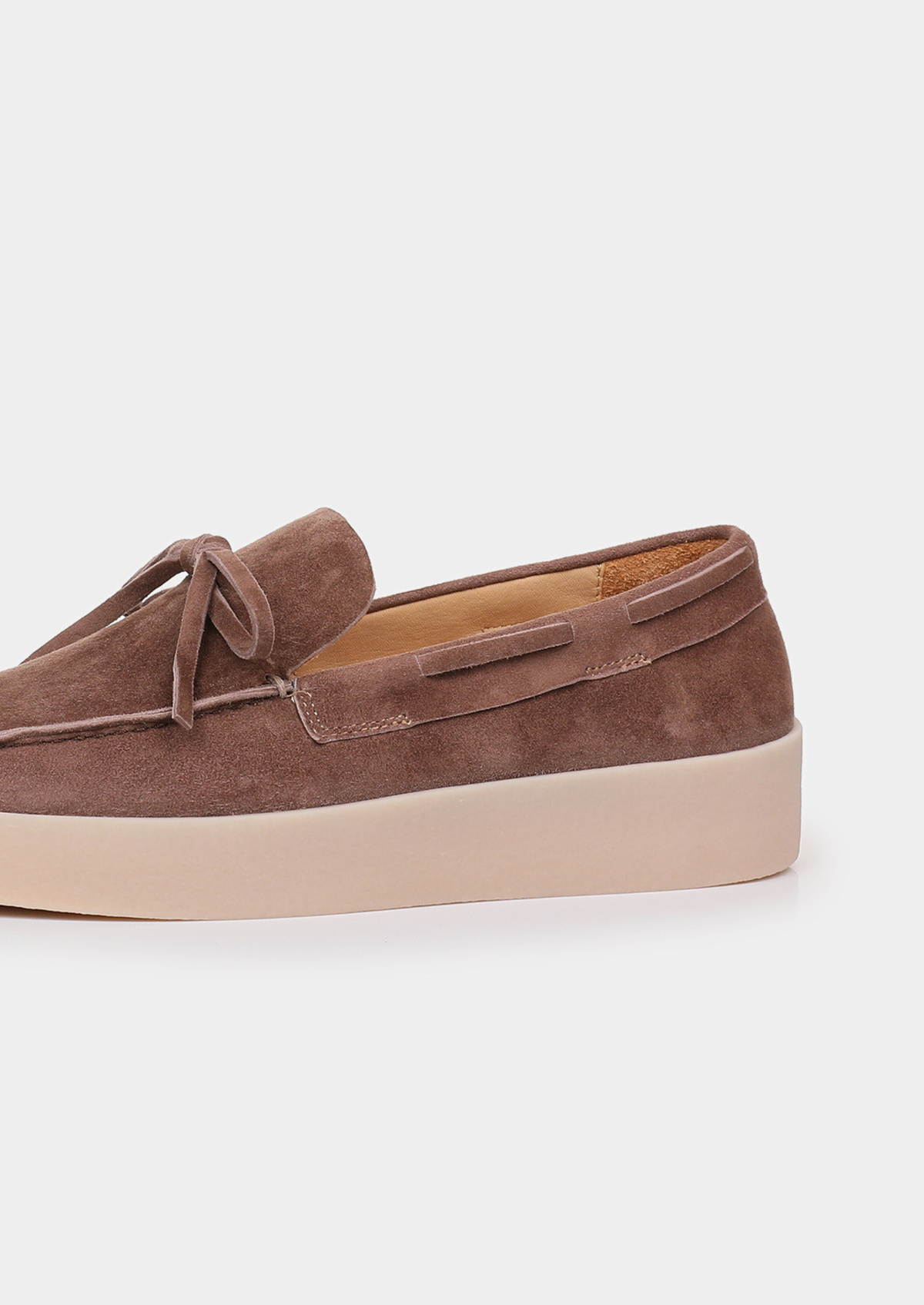Men's Holiday Boat Loafers for Marinas and Terraces in Chestnut Taupe – view 3