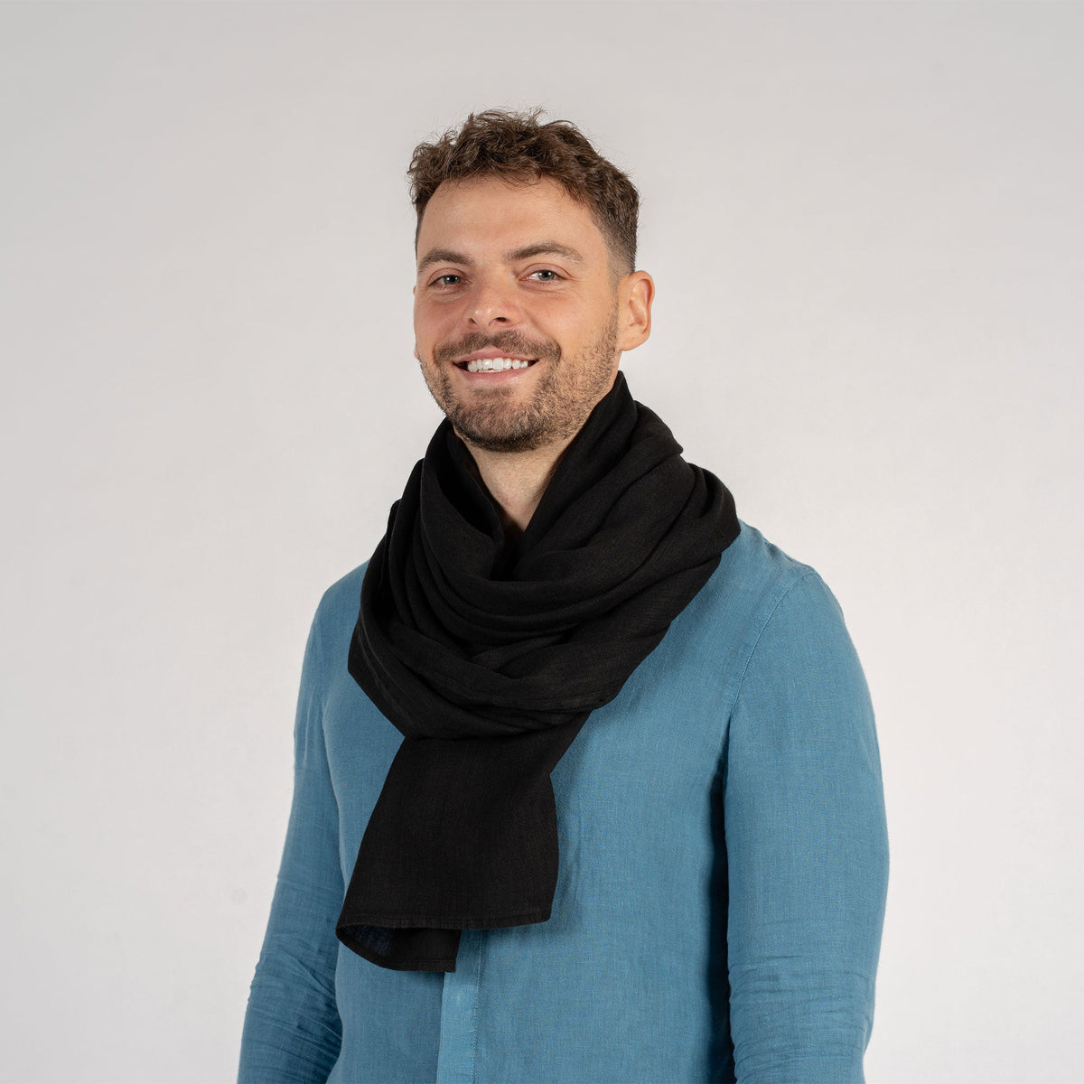 Men's Linen Scarf – Pure Natural Linen, Breathable and Lightweight All-Season Wrap in Classic or Wide Size