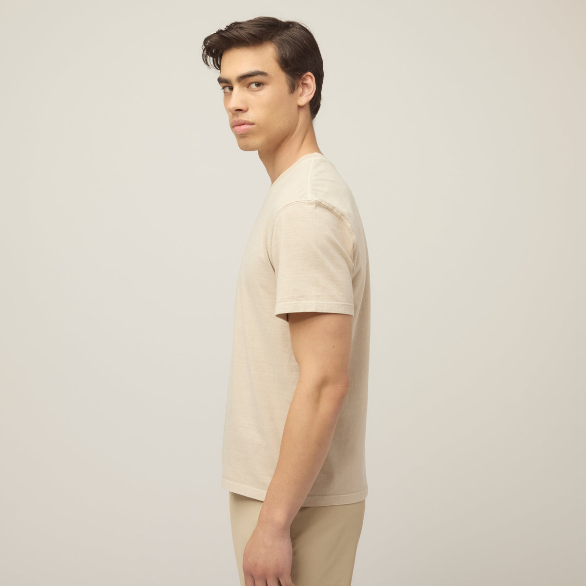 Men's Garment-Dyed Cotton T-Shirt in Frosted Mint – view 18