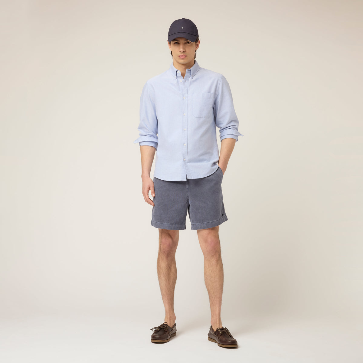 Men's Cotton Oxford Shirt – Traditional Oxford Weave, Long Sleeves, Wear on Its Own or Layered – view 11