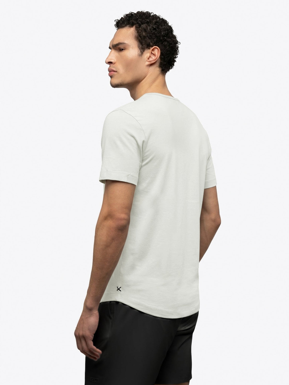 Men's Active Curved Hem T-Shirt in Nimbus – view 3