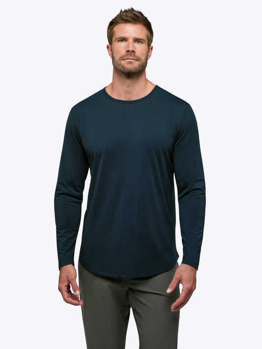 Men's Long Sleeve Curved Hem T-Shirt in Obsidian – view 2