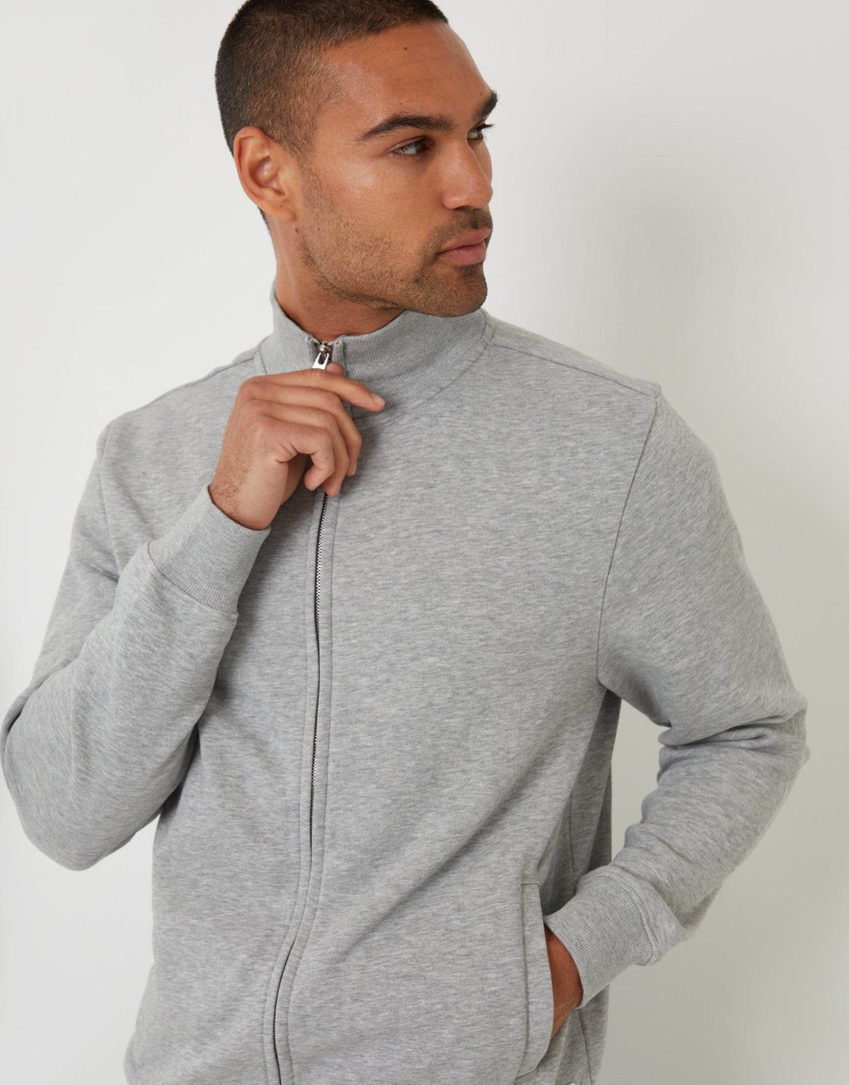Men's Zip-Up Layer for Changeable British Weather in Light Grey – view 4