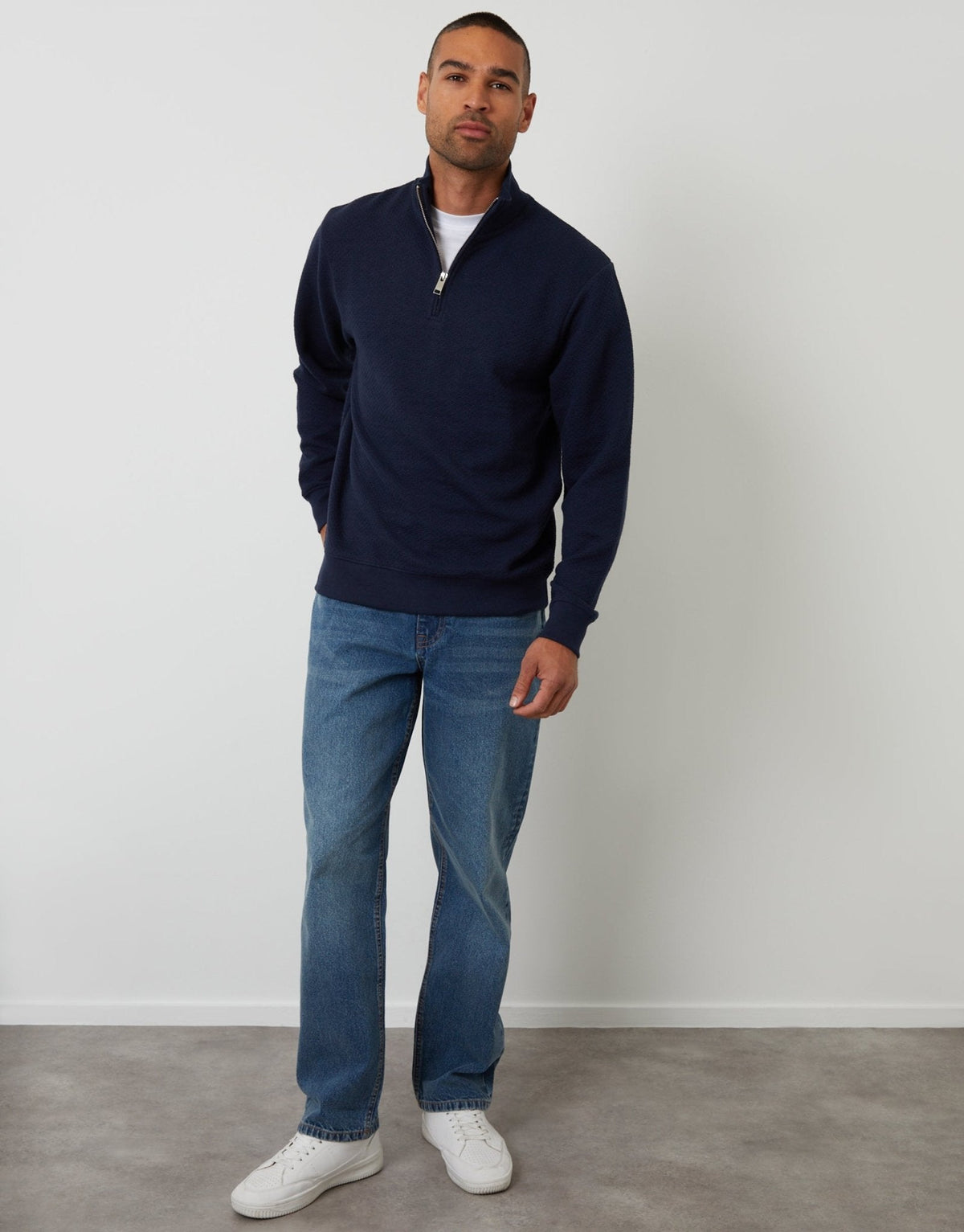 Men's Textured Quarter Zip Sweatshirt in Navy – view 3
