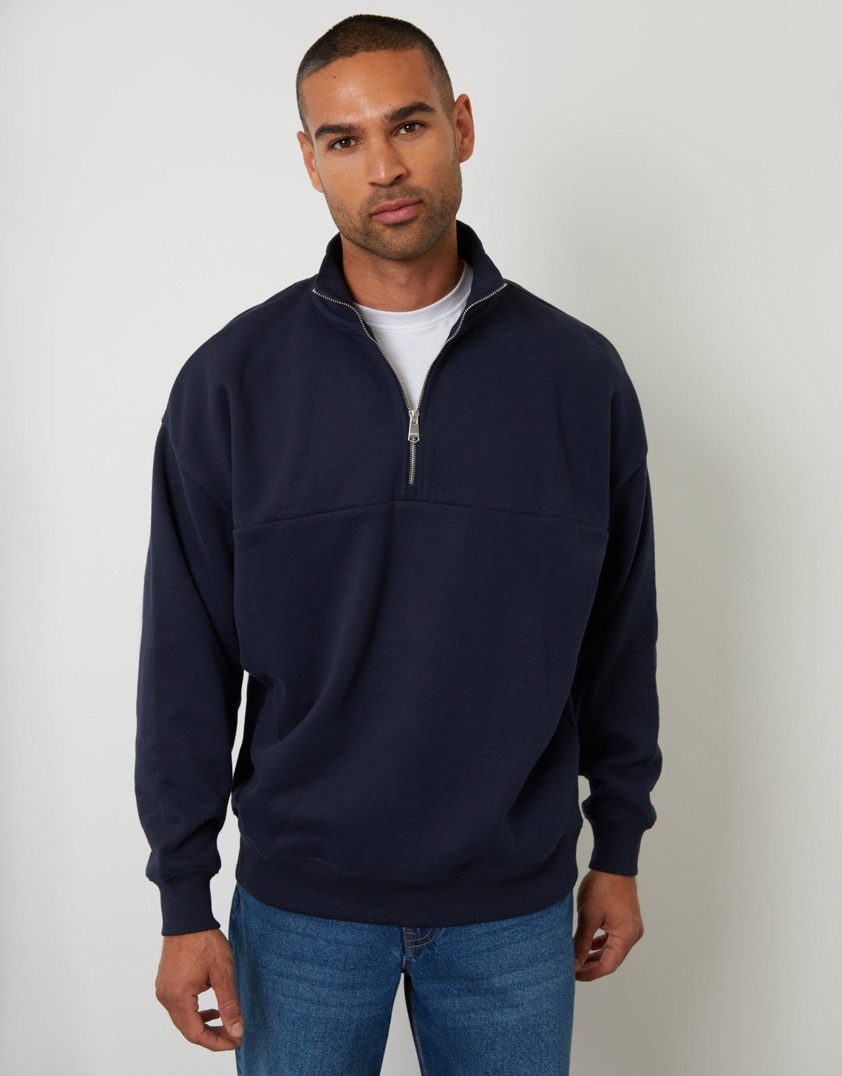 Men's Relaxed Fit Half Zip Sweatshirt in Navy – view 1