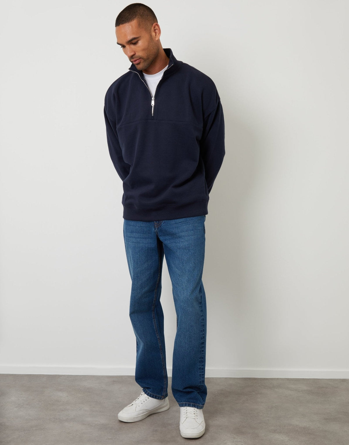 Men's Relaxed Fit Half Zip Sweatshirt in Navy – view 3
