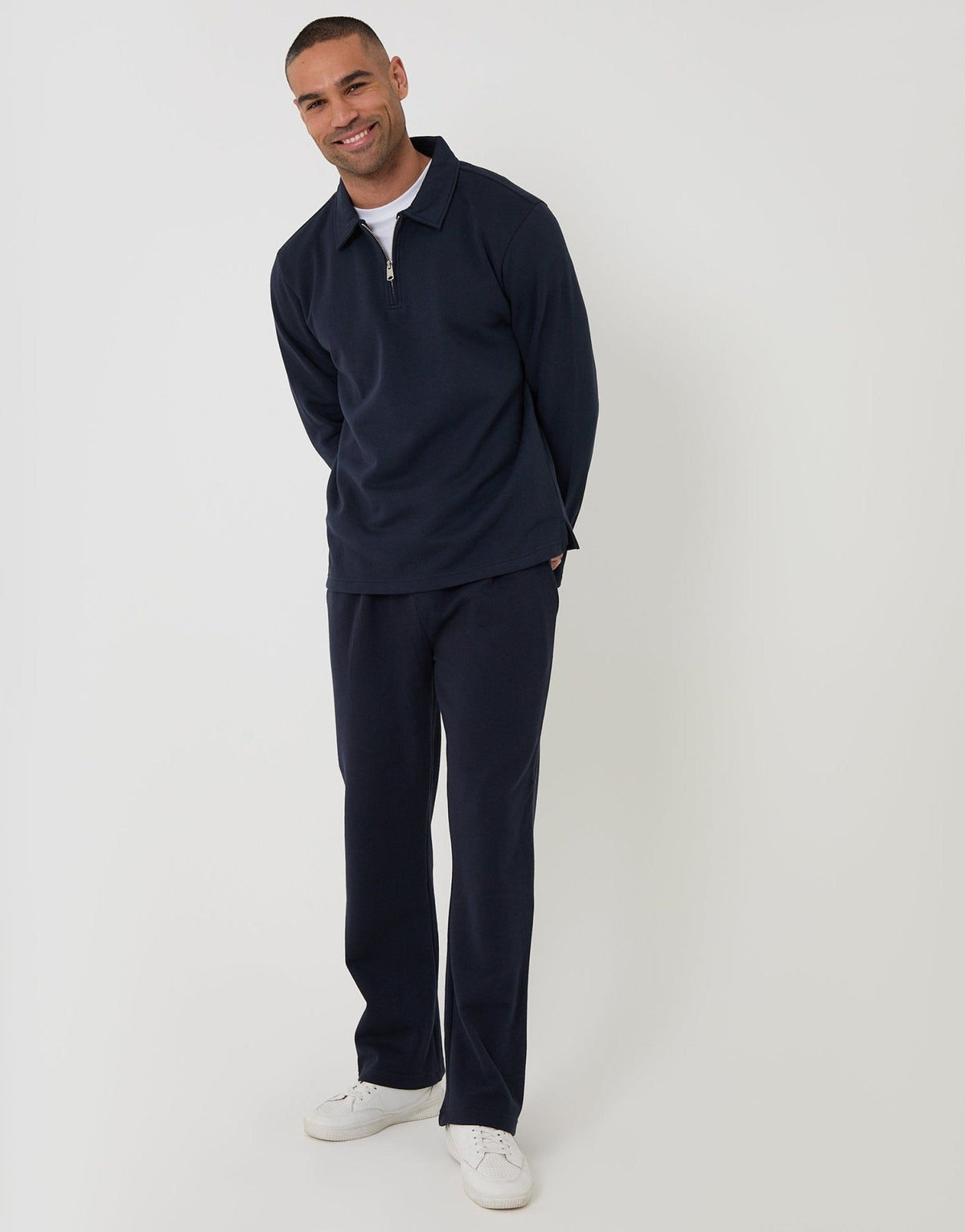 Men's Preppy Layering Top for Smart Weekends in Navy – view 3