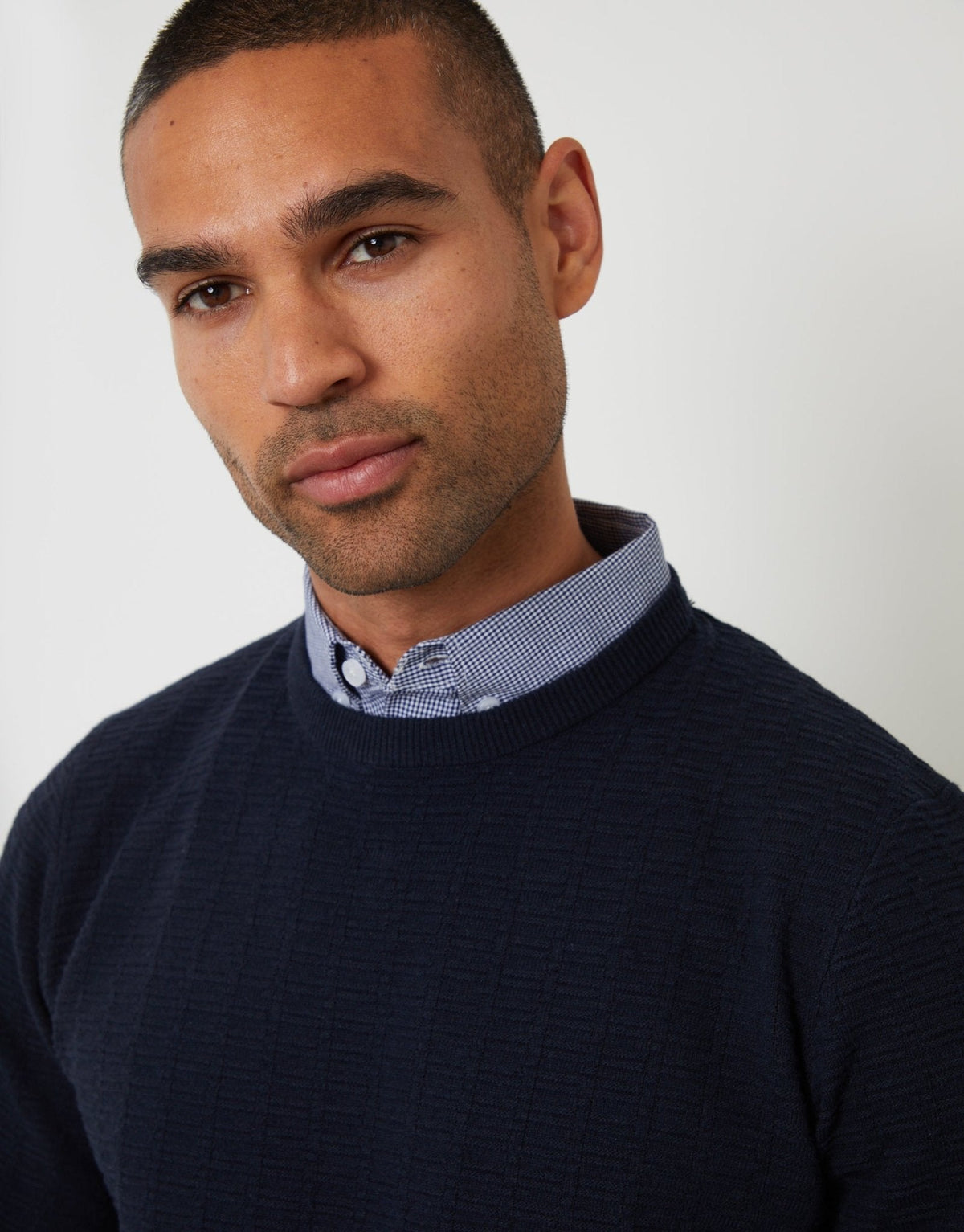 Men's Mock Shirt Collar Textured Knitted Jumper in Navy – view 4