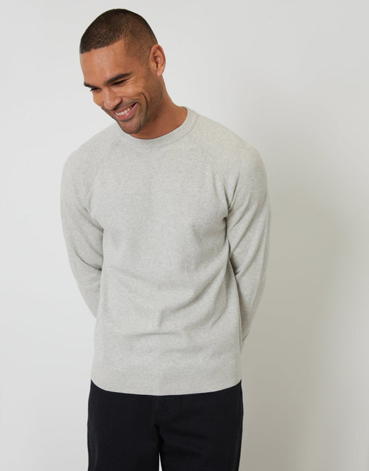 Men's Comfortable Knitted Jumper for Spring Layering in Ecru Marl – view 1