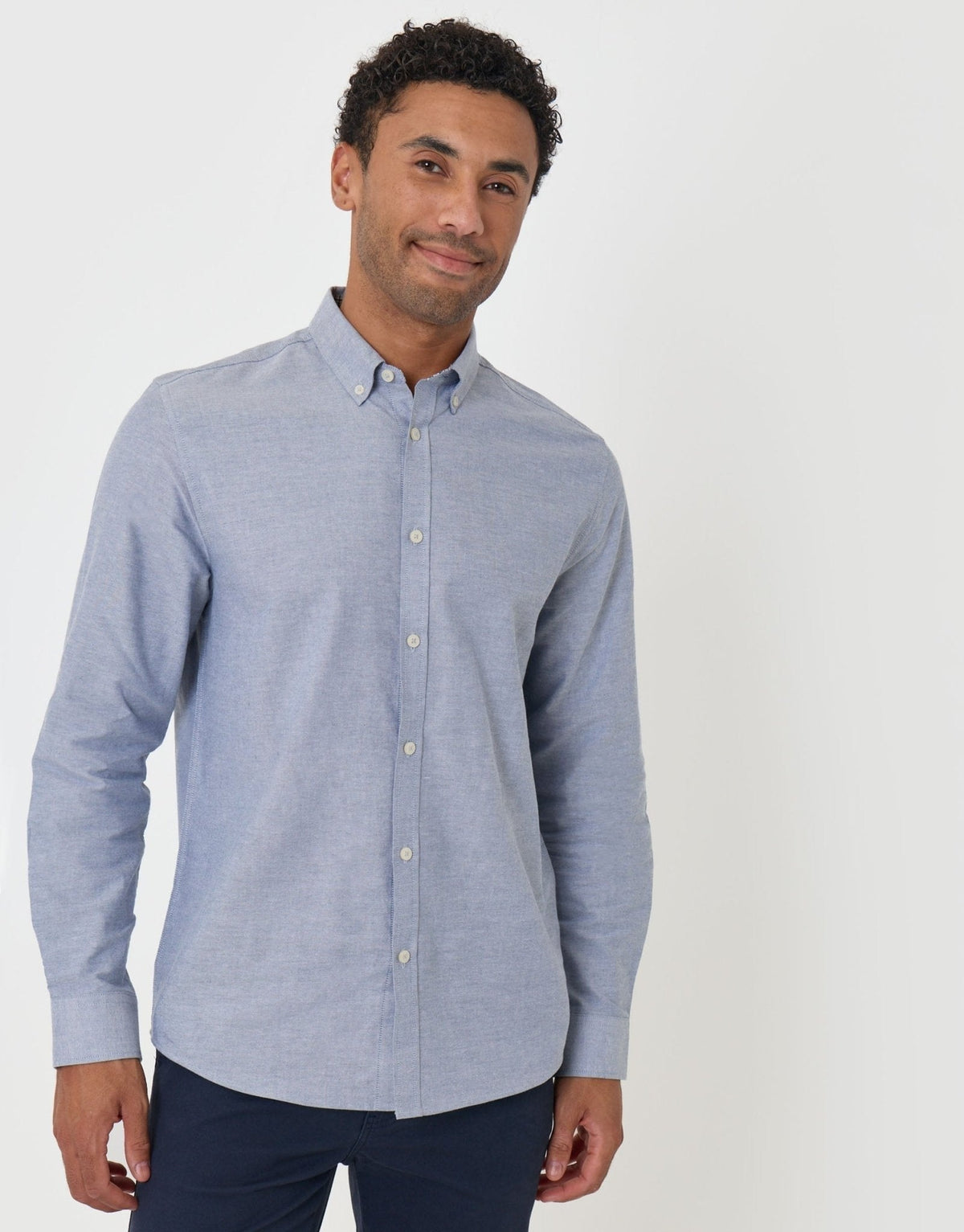 Men's Classic Cotton Oxford Shirt in Light Blue – view 1