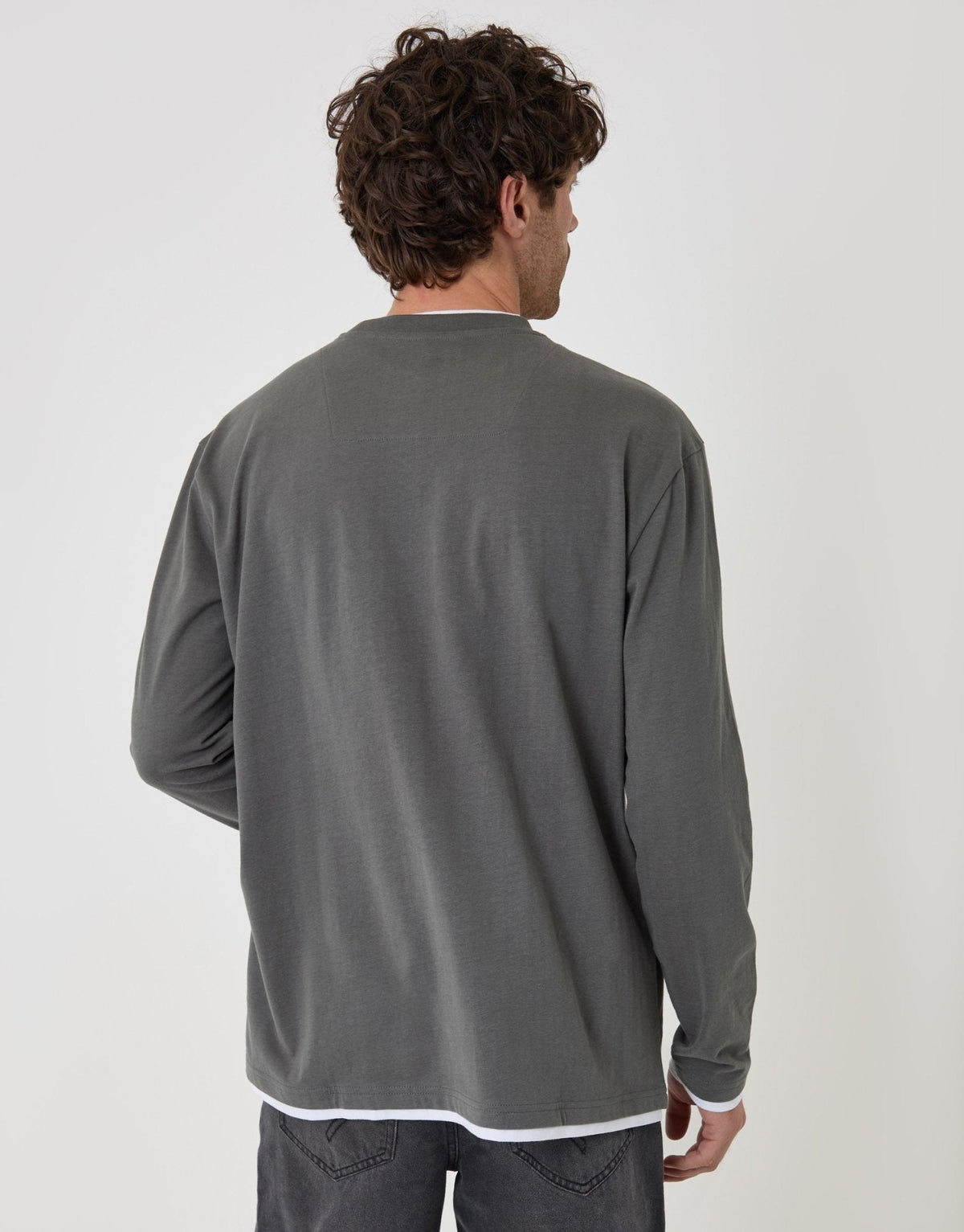 Men's Soft-Touch Long Sleeve T-Shirt for Lounging in Charcoal Grey – view 3