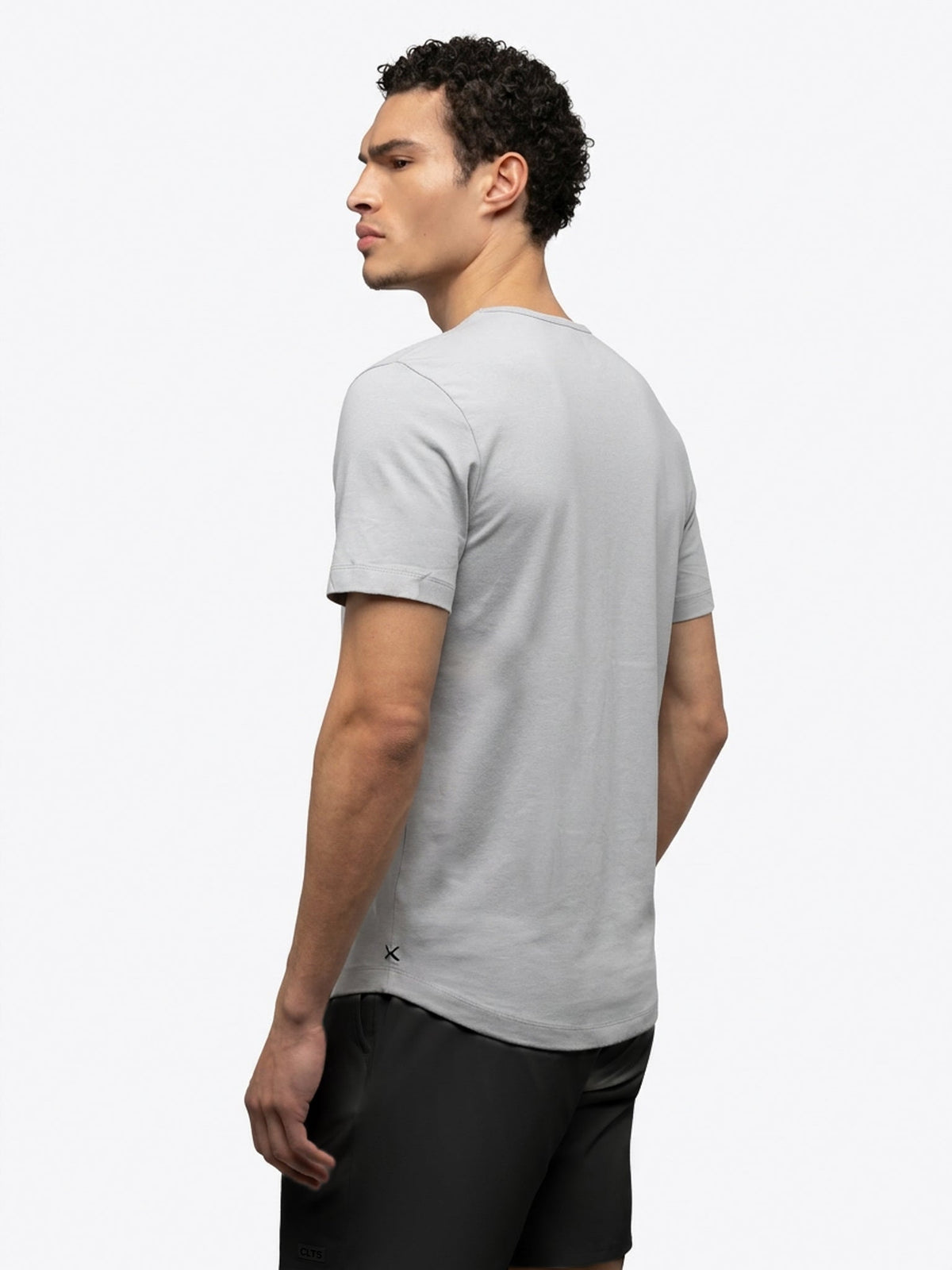 Men's Active Curved Hem T-Shirt in Vapor – view 3