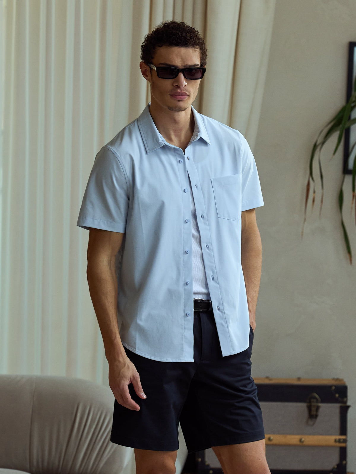 Men's Cotton Poplin Short Sleeve Button-Up Shirt in Oxford Blue – view 2