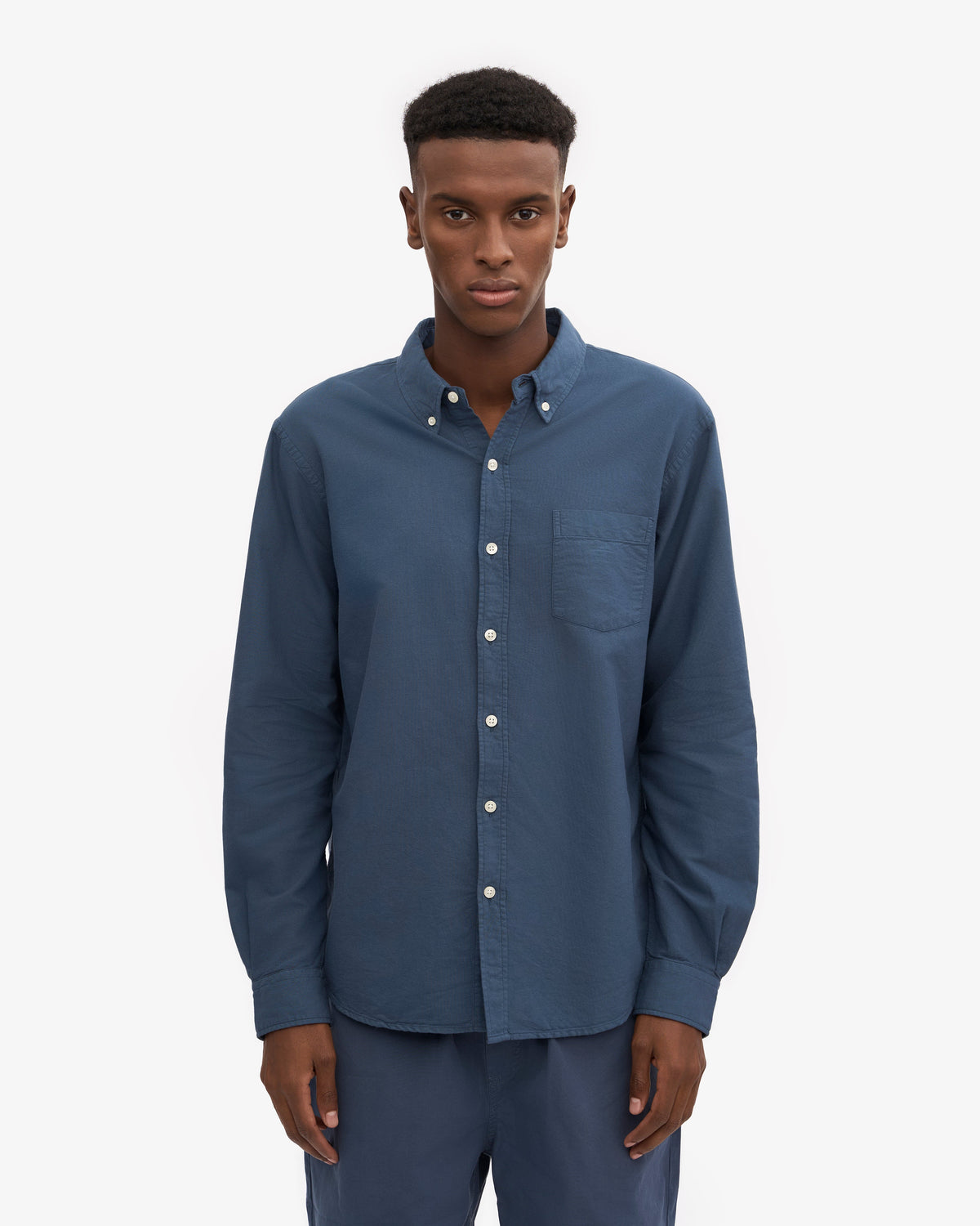 Men's Organic Cotton Oxford Shirt – Button-Down Collar, Slim Fit with Chest Pocket | Petrol Blue – view 2
